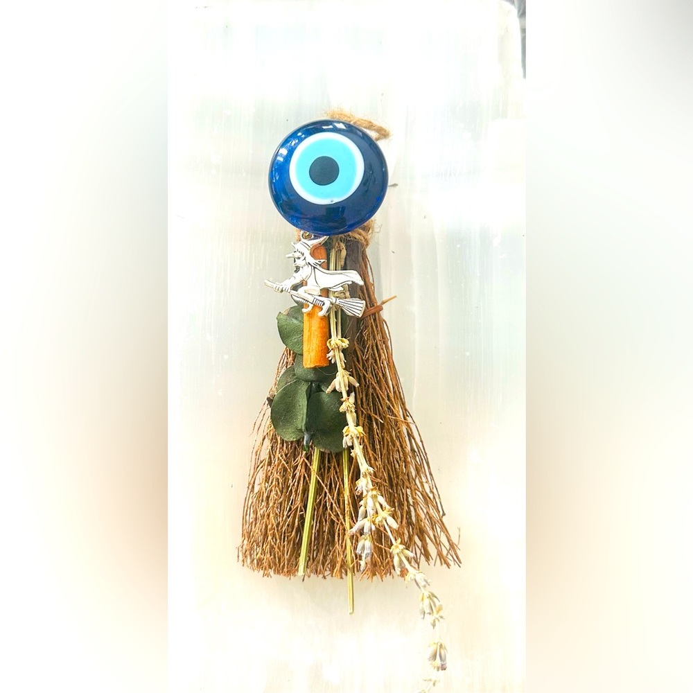 Mini witchy broom